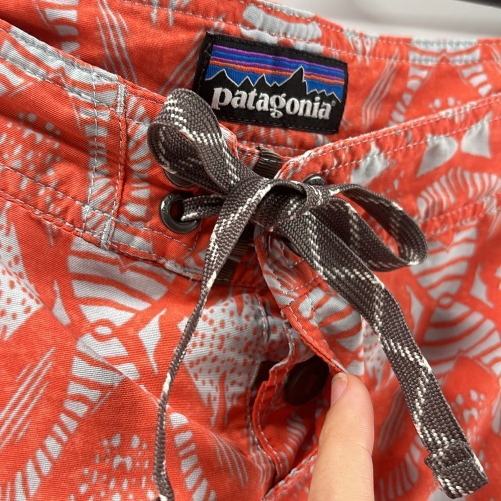 Patagonia Board Shorts Men’s Size 32 - Picture 5 of 10